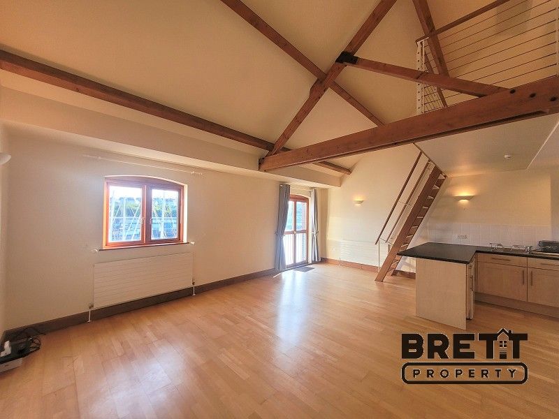 2 bed flat to rent in 8 Victory House, Nelson Quay, Milford Haven SA73