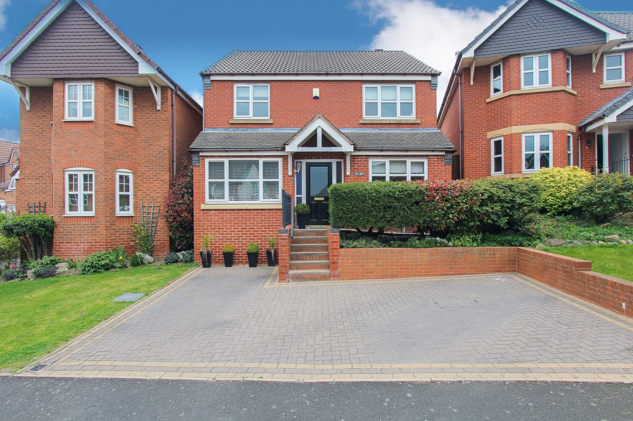 4 bed detached house for sale in Peel Drive, Wilnecote, Tamworth B77