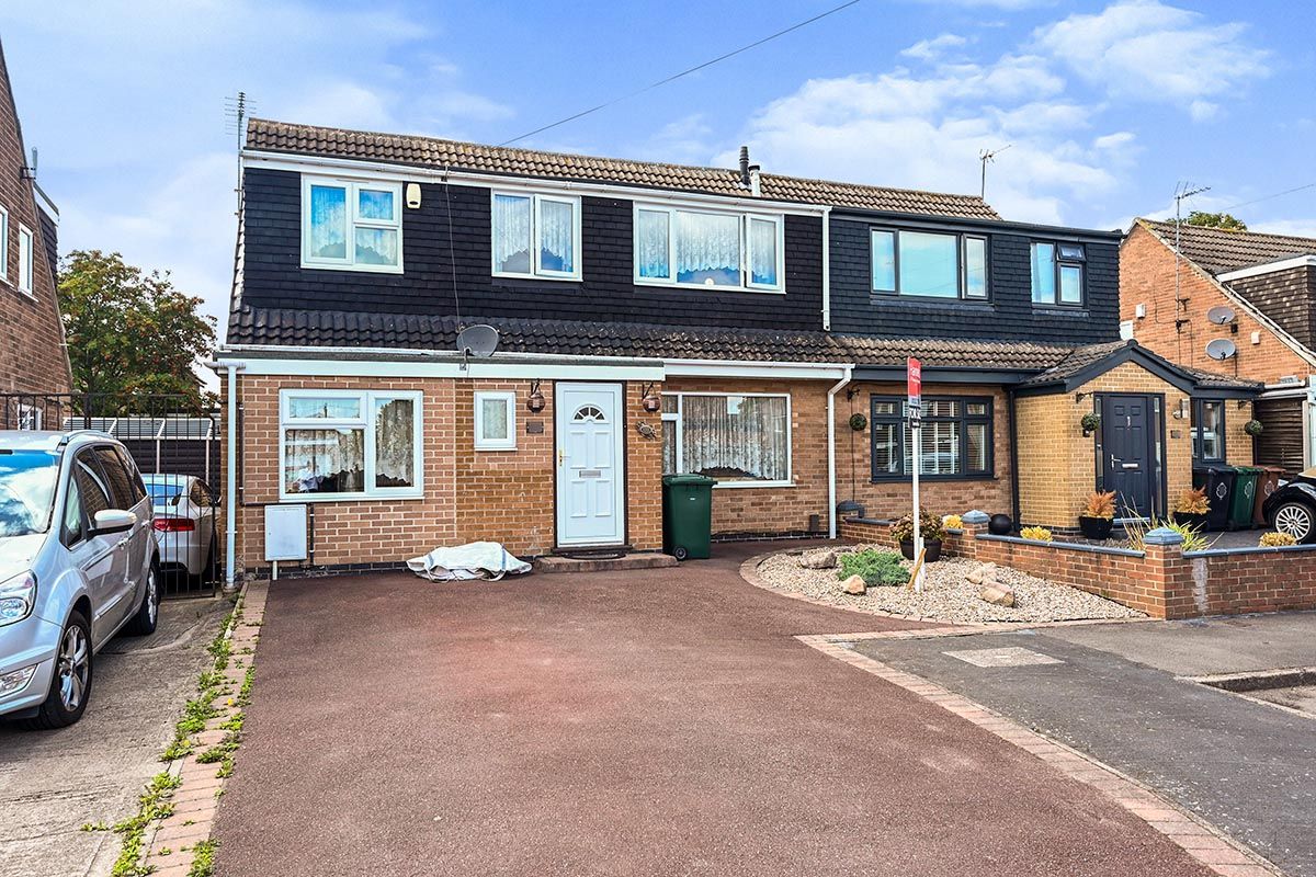 5 bed semidetached house for sale in Ledbury Chase, Stenson Fields