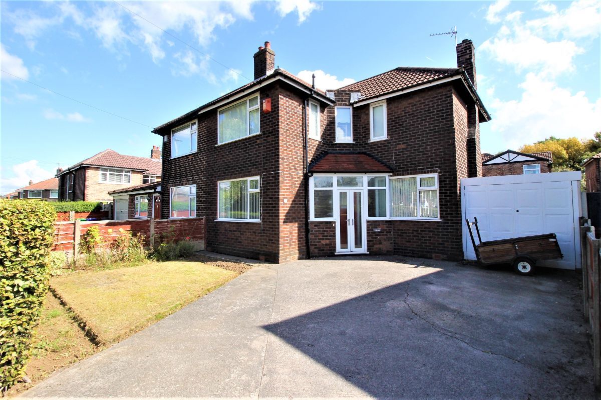 3 bed semidetached house for sale in Roundwood Road, Manchester M22