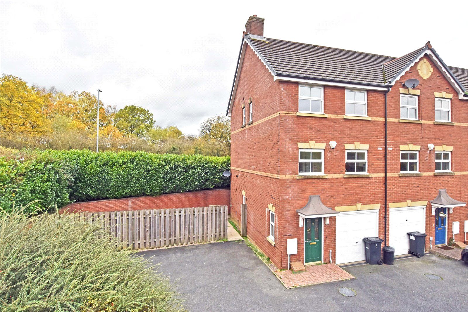 3 bed end terrace house for sale in Cedar Ridge, Wellington Road