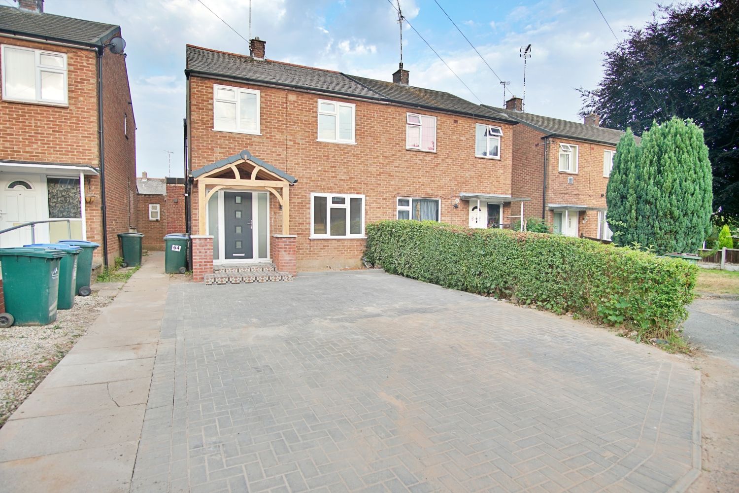 3 bed semidetached house for sale in Fenside Avenue, Coventry, West