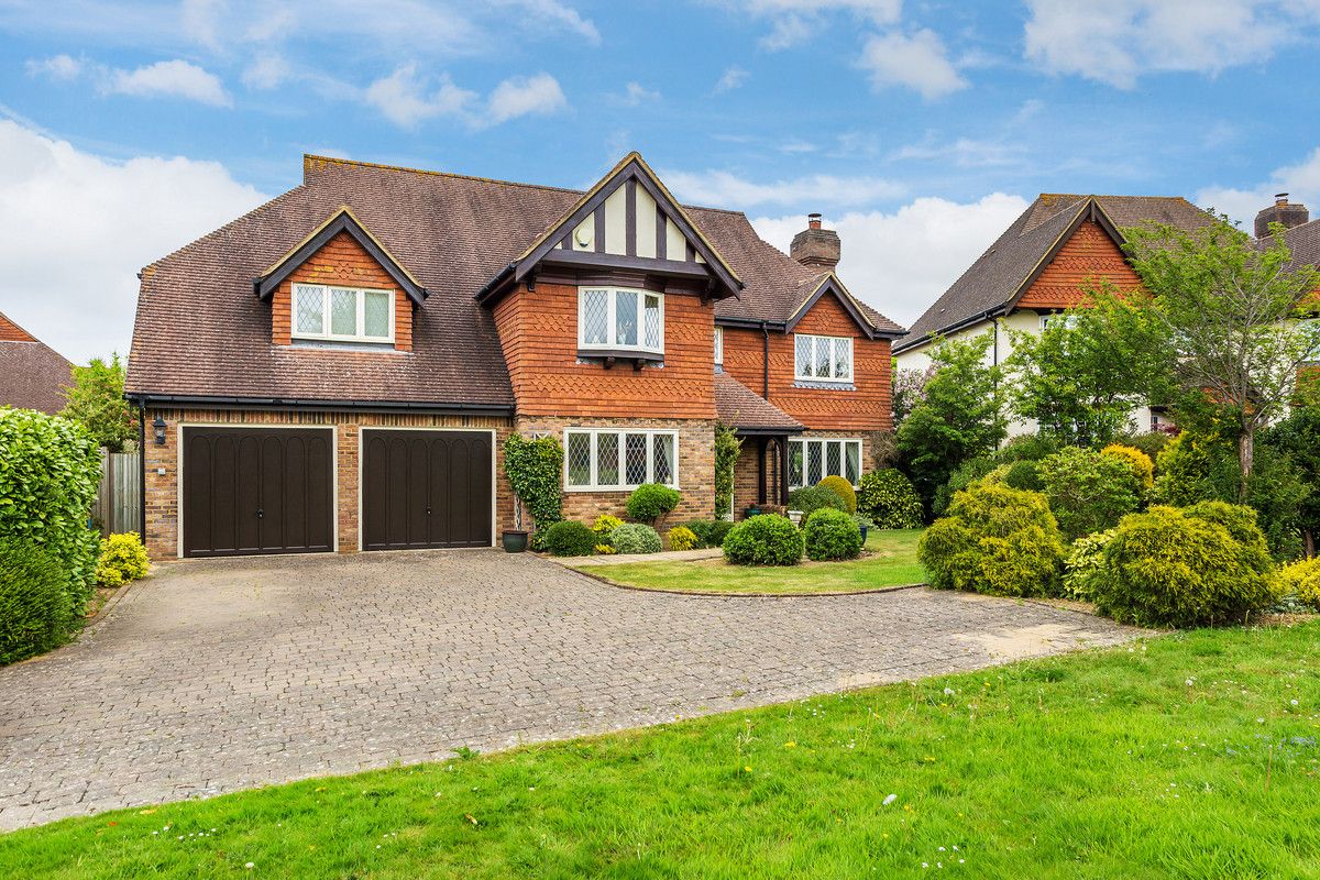 5 bed detached house for sale in Greshams Way, Edenbridge TN8 Zoopla