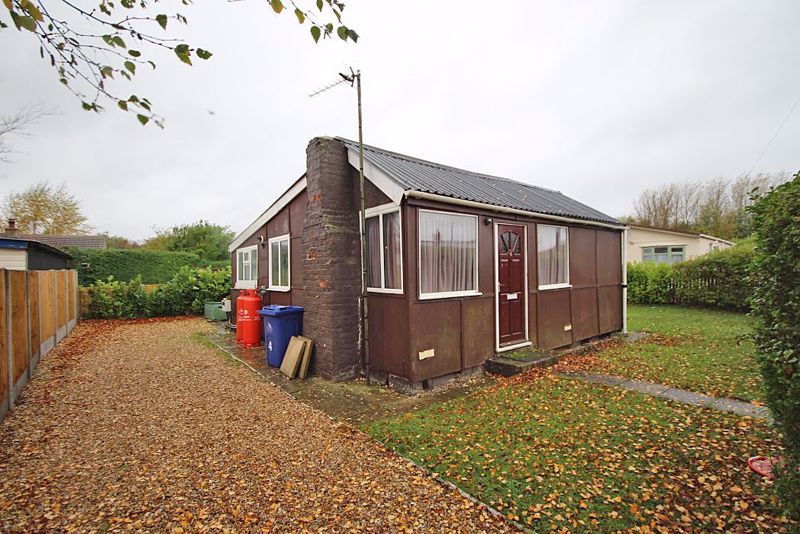 2 bed property for sale in Humberston Fitties, Humberston, Grimsby DN36