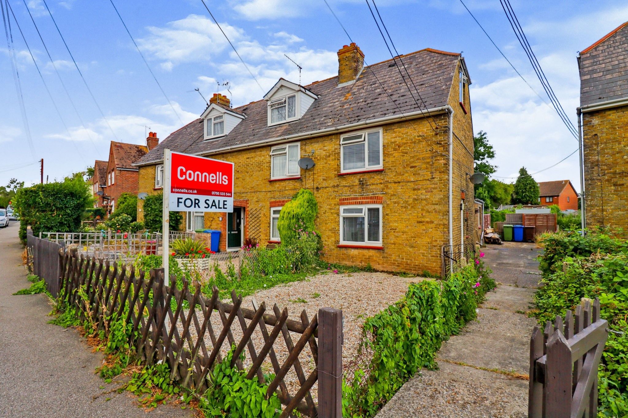 3 bed end terrace house for sale in The Terrace, Lower Road, Faversham