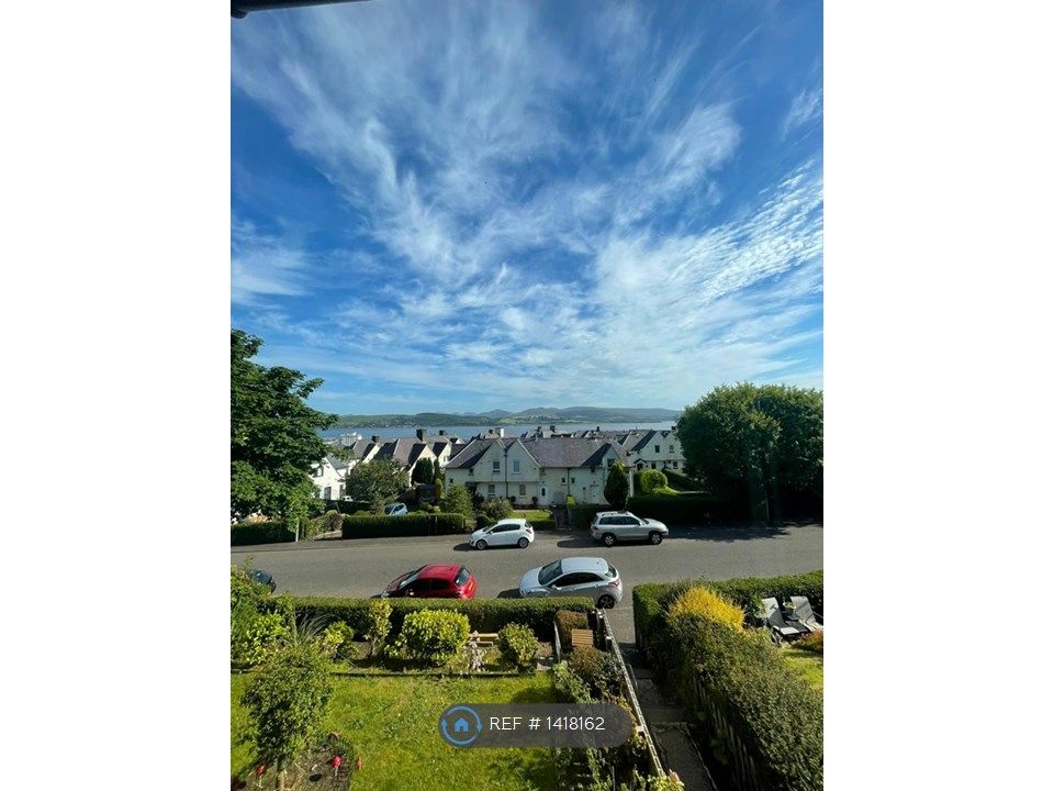 2 bed flat to rent in Reservoir Road, Gourock PA19 Zoopla