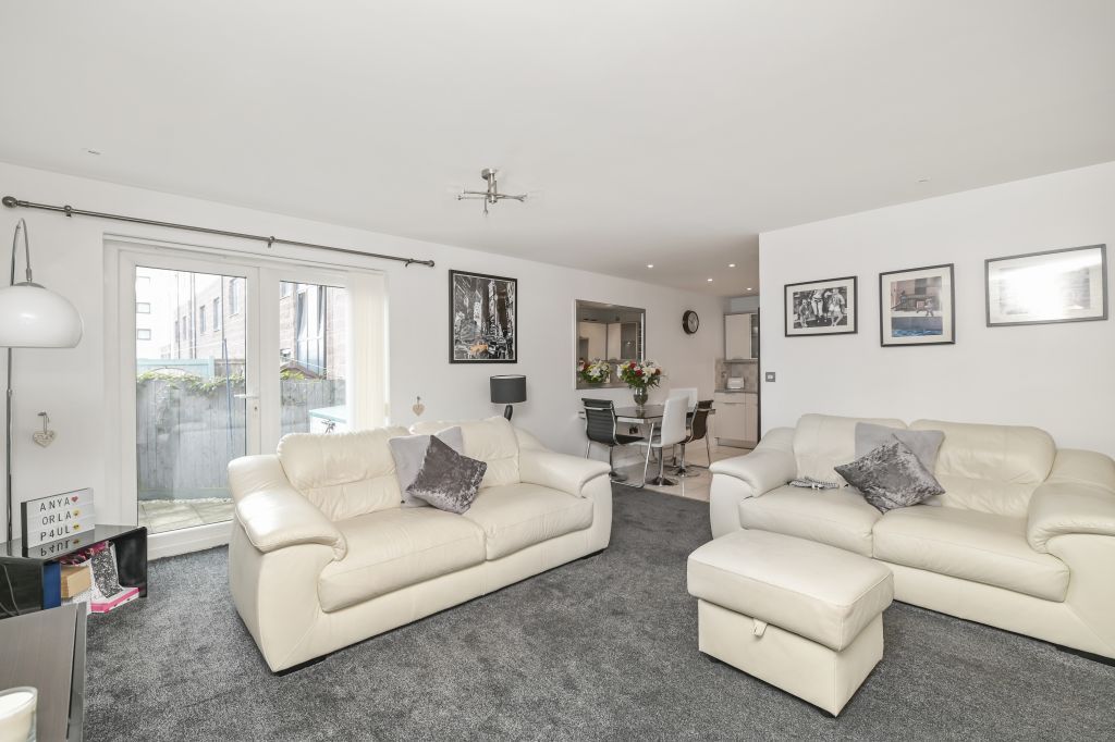 2 (Flat 1) Kingsburgh Crescent Off Waterfront Avenue Edinburgh EH5