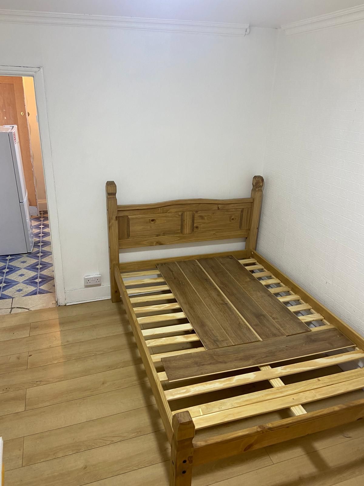 Studio to rent in High Street, Walthamstow, London E17 Zoopla