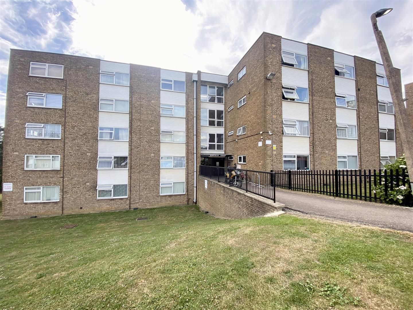 1 bed flat to rent in Burfield Court, Handcross Road, Luton LU2 Zoopla