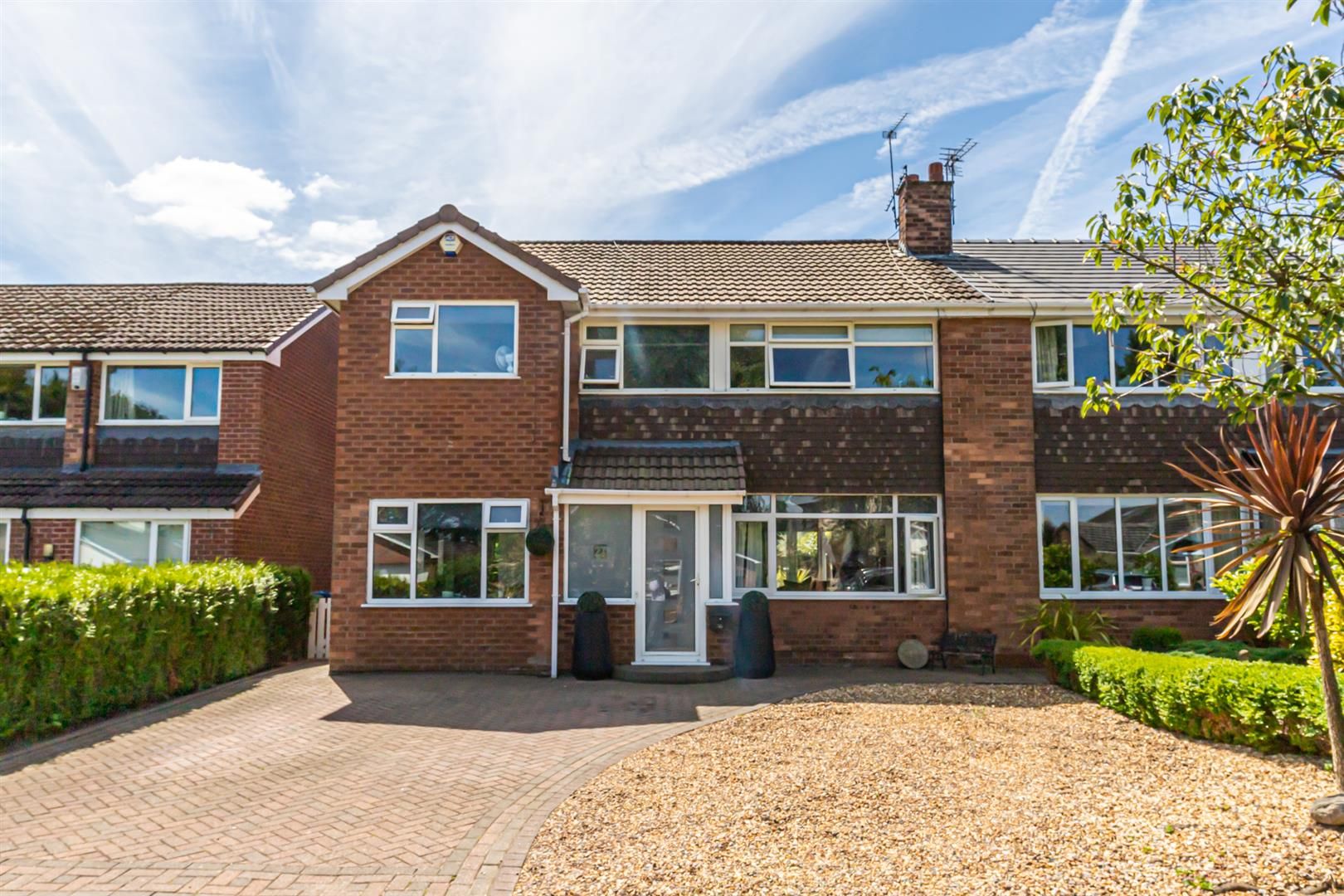4 bed semidetached house for sale in Sutton Avenue, Culcheth, Warrington WA3 Zoopla