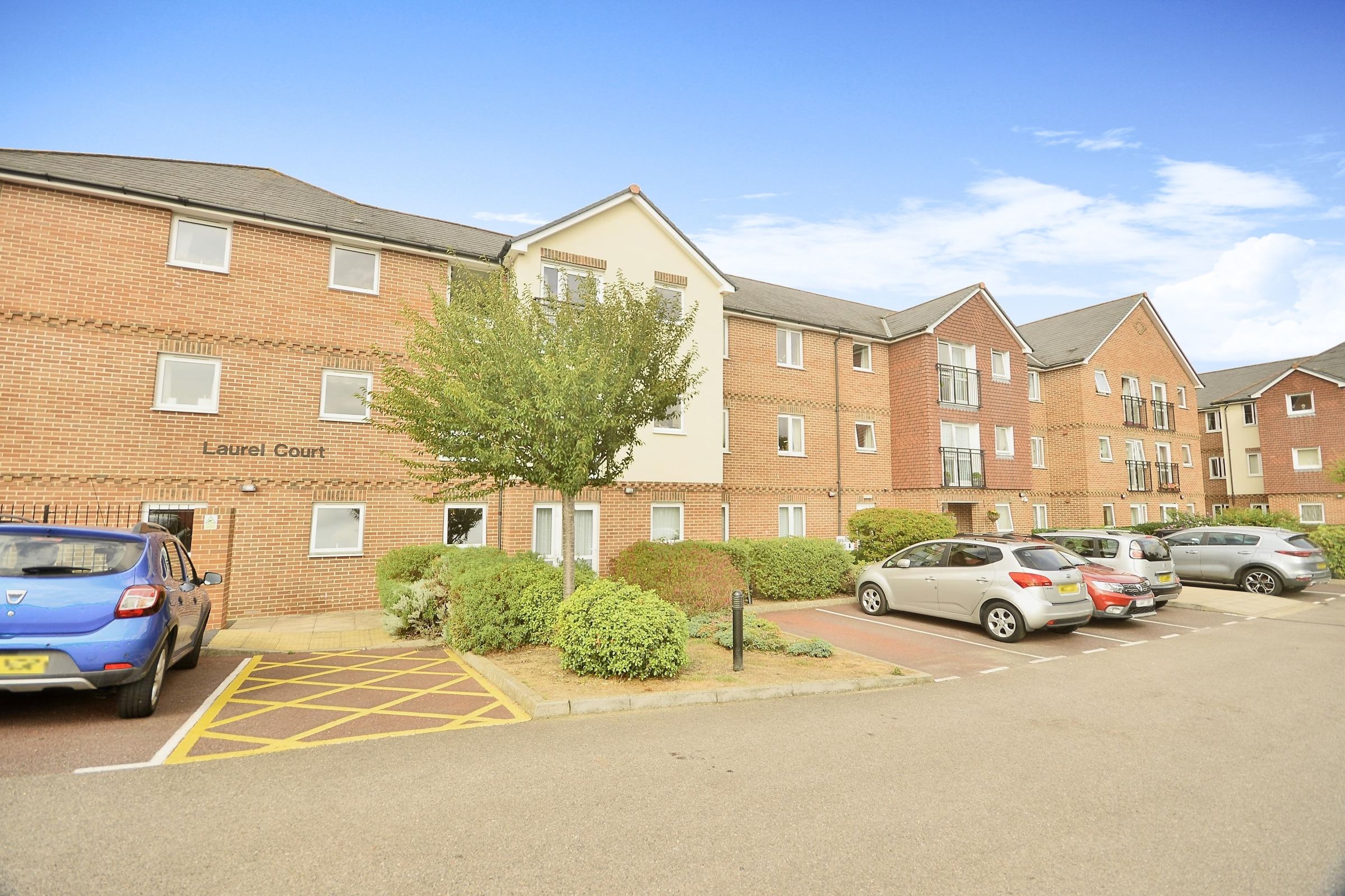 1 bed flat for sale in Stanley Road, Folkestone CT19 Zoopla