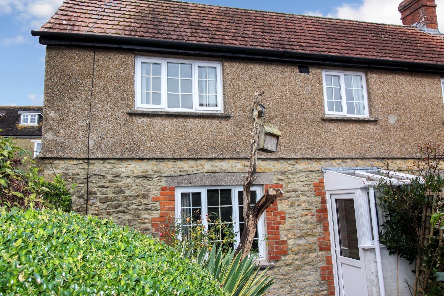 3 bed detached house to rent in Chapel Lane, Milborne Port, Sherborne