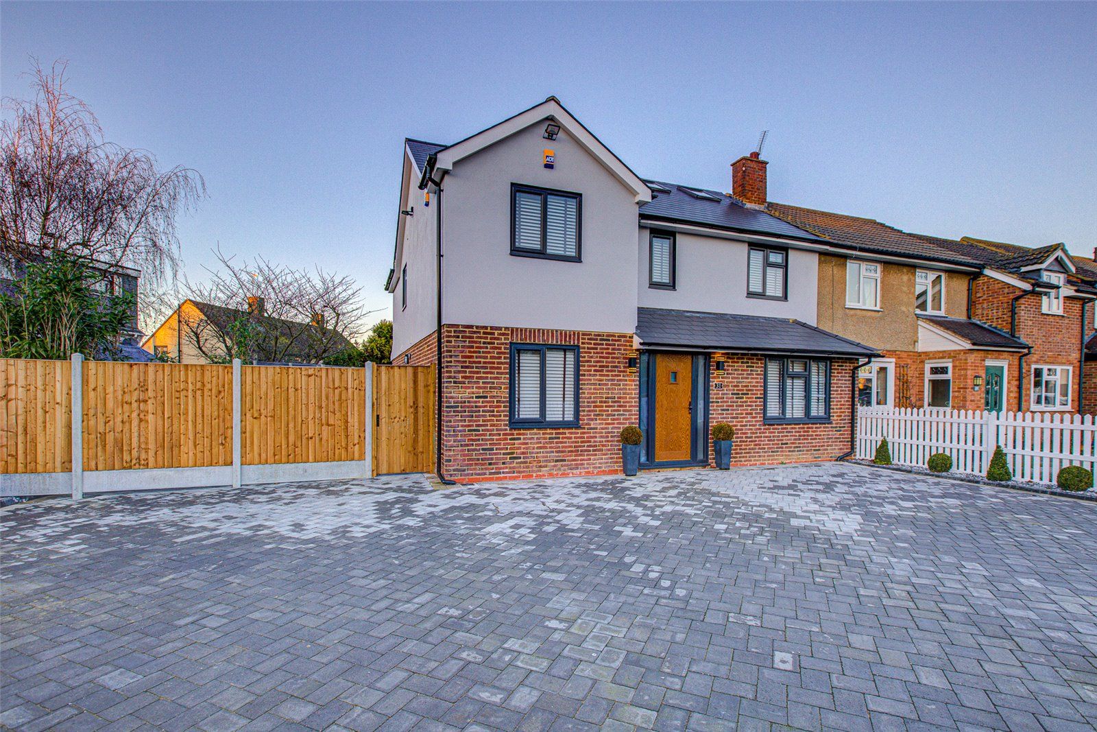5 bed semidetached house for sale in Coopers Close, Chigwell, Essex