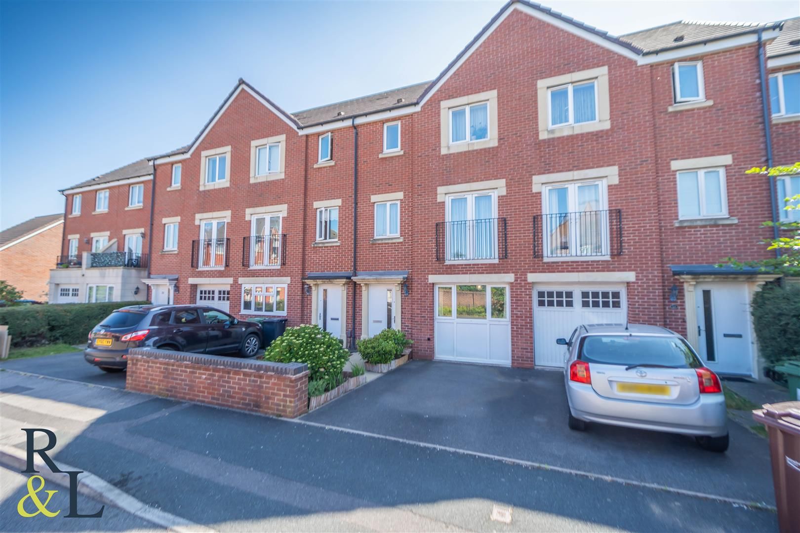 4 bed town house for sale in Millport Road, Wolverhampton WV4 Zoopla