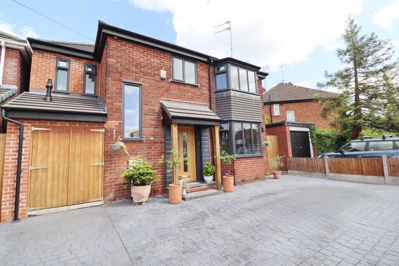 4 bed detached house for sale in Farm Lane, Worsley, Manchester M28
