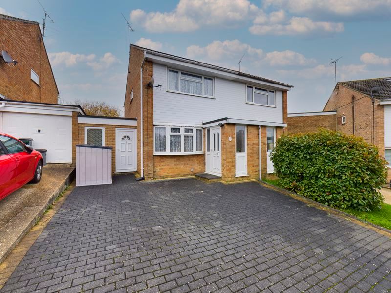 2 bed semidetached house for sale in Rosedale Close, Crawley RH11 Zoopla