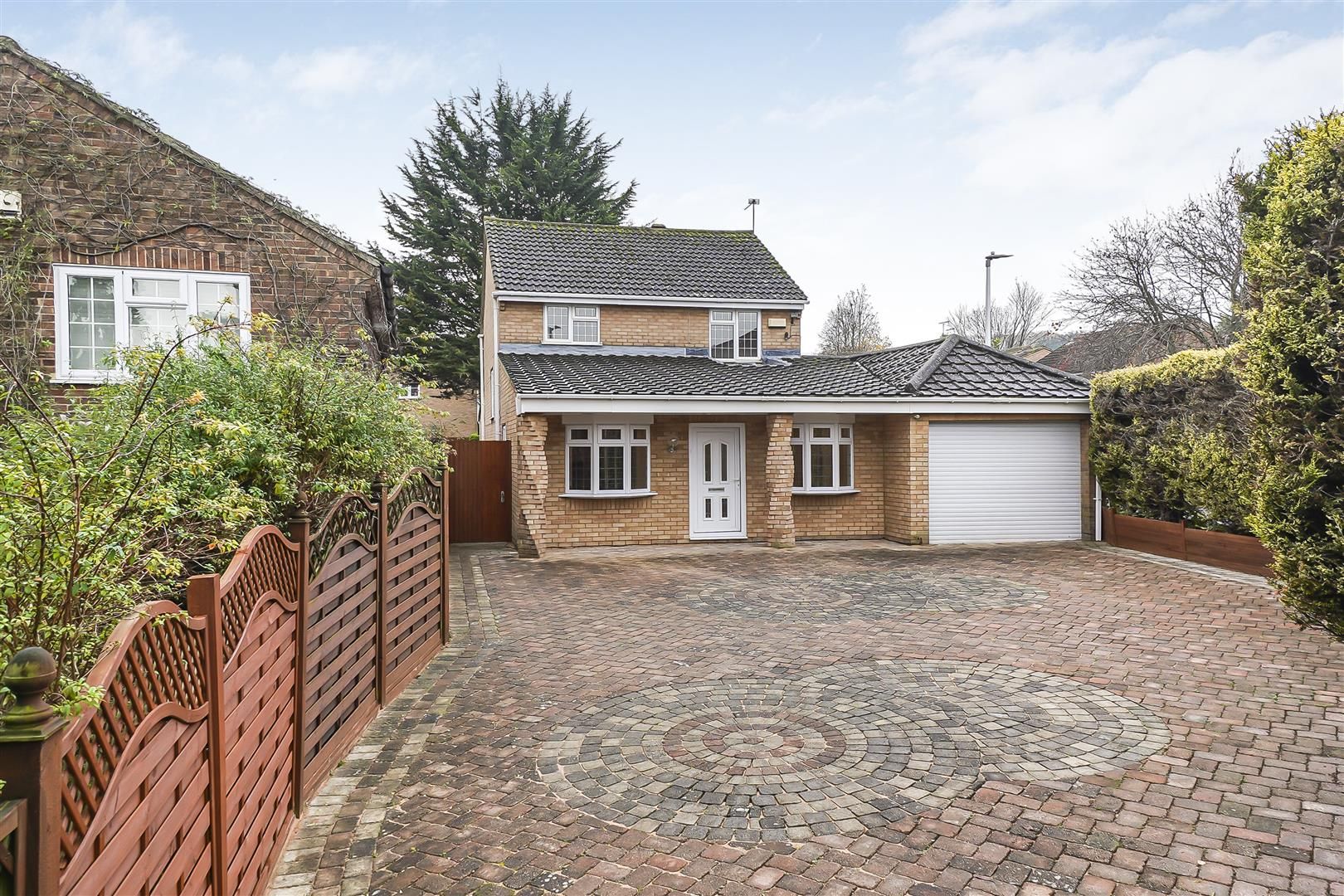 5 bed detached house for sale in Swallow Rise, Chatham ME5 Zoopla