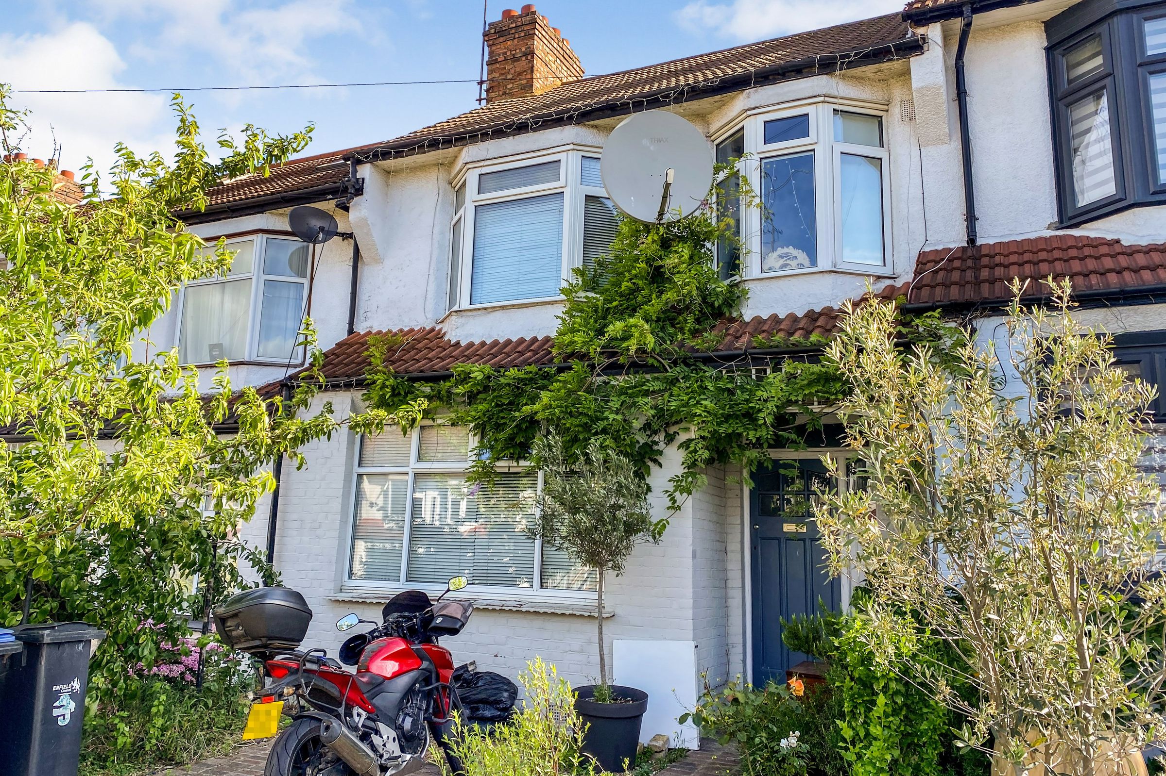 3 bed terraced house for sale in Bexhill Road, London N11 Zoopla