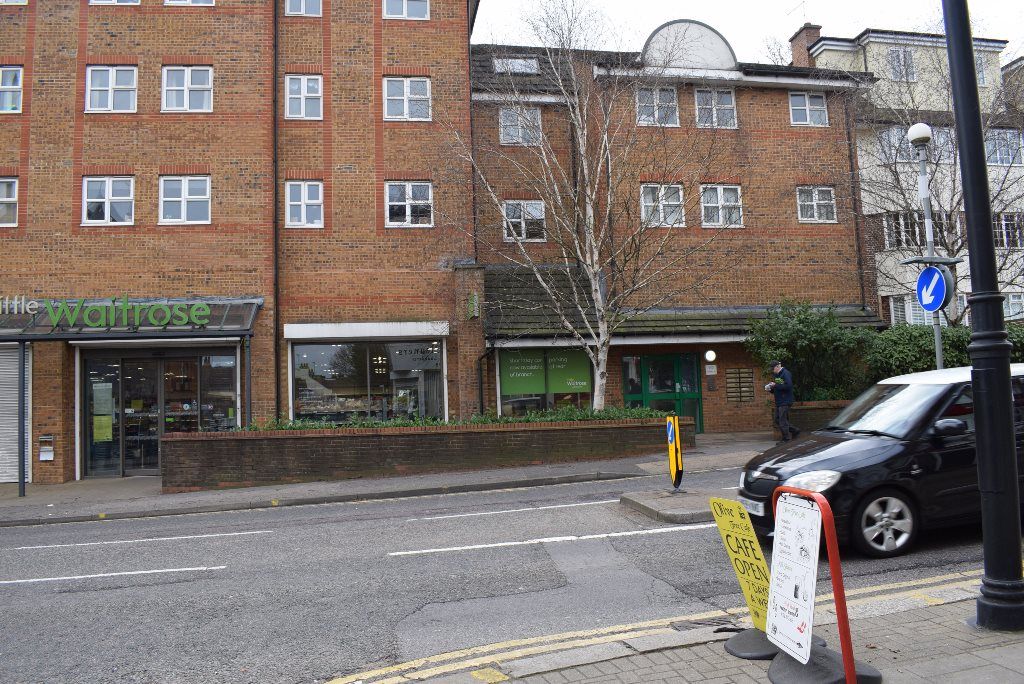 2 bed flat for sale in Windmill Hill, Enfield EN2 Zoopla