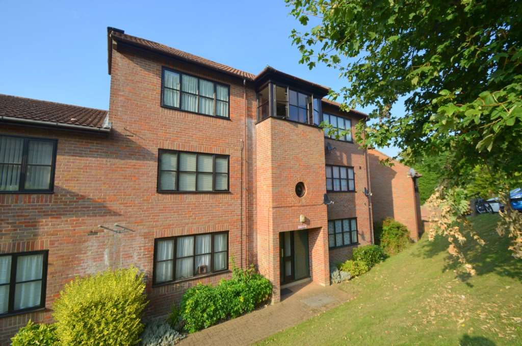 1 bed flat to rent in Stoney Grove, Cameron Road, Chesham HP5 Zoopla