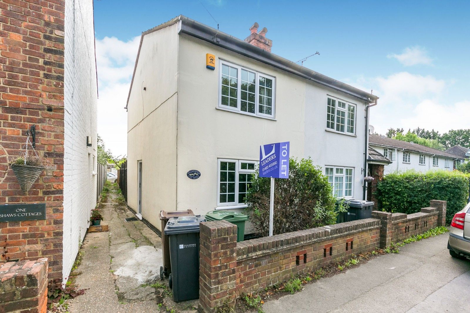 2 bed semidetached house to rent in Worplesdon Road, Guildford GU3