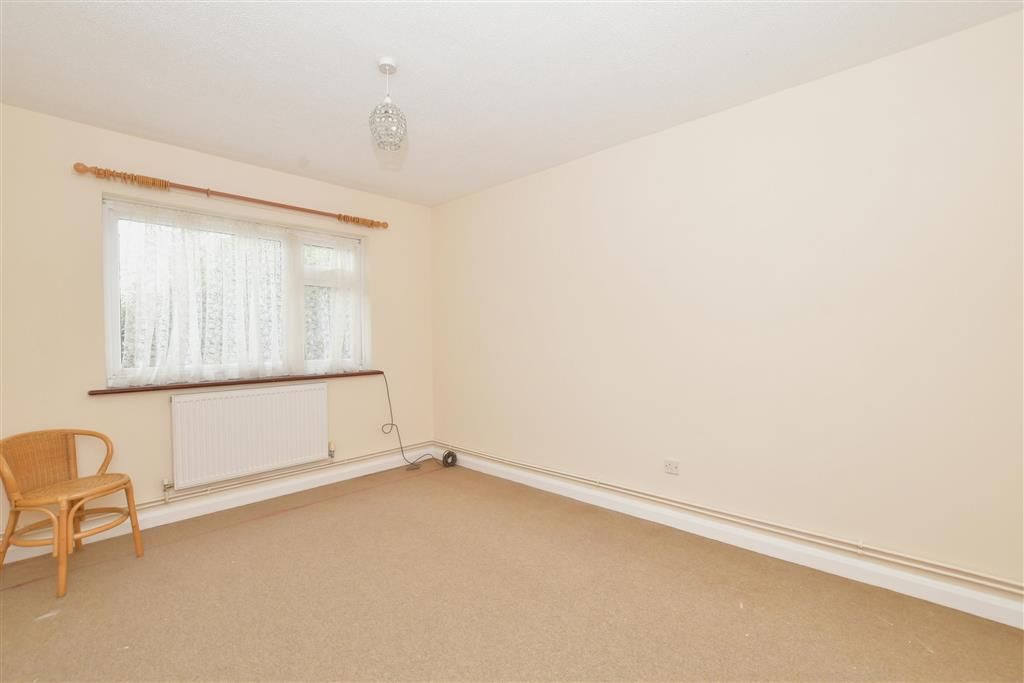 2 bed flat for sale in Jubilee Road, Waterlooville, Hampshire PO7 Zoopla