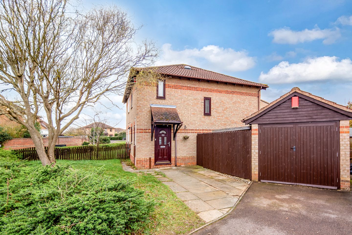 2 bed semidetached house for sale in Spruce Drive, Bicester OX26 Zoopla