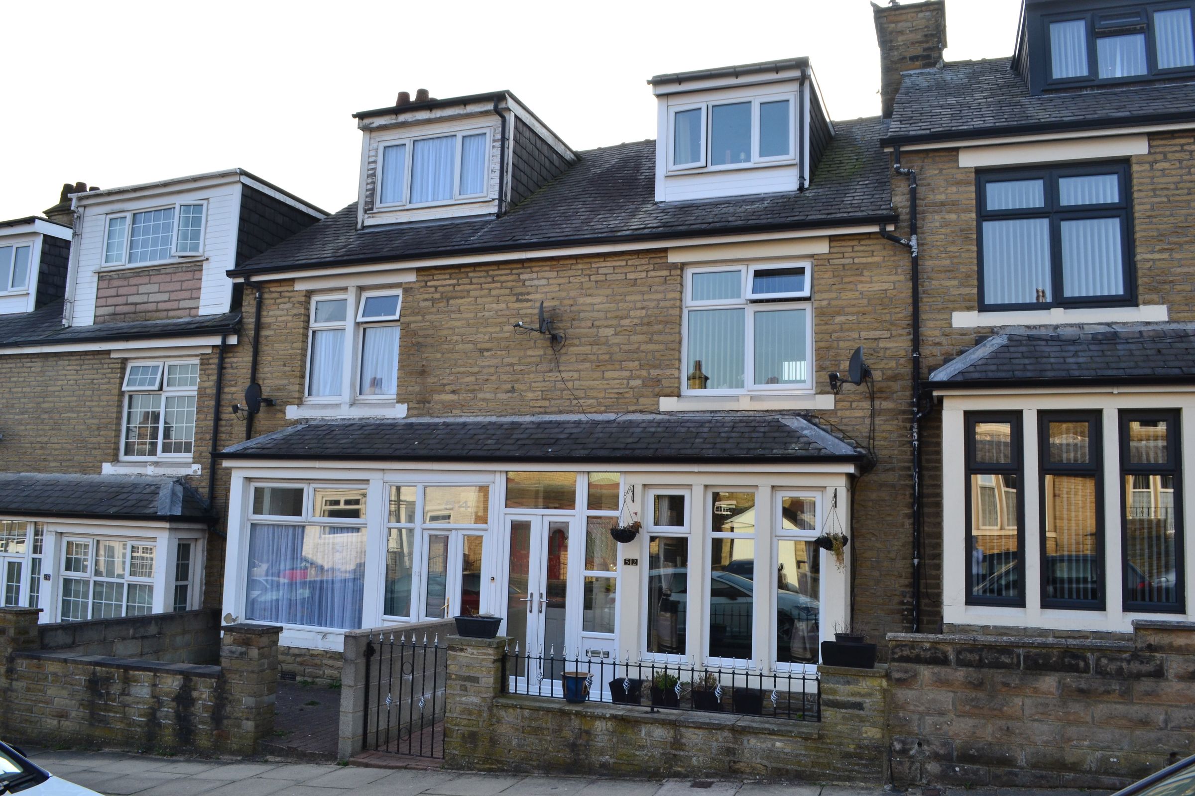 4 bed terraced house for sale in Durham Road, Bradford BD8 Zoopla