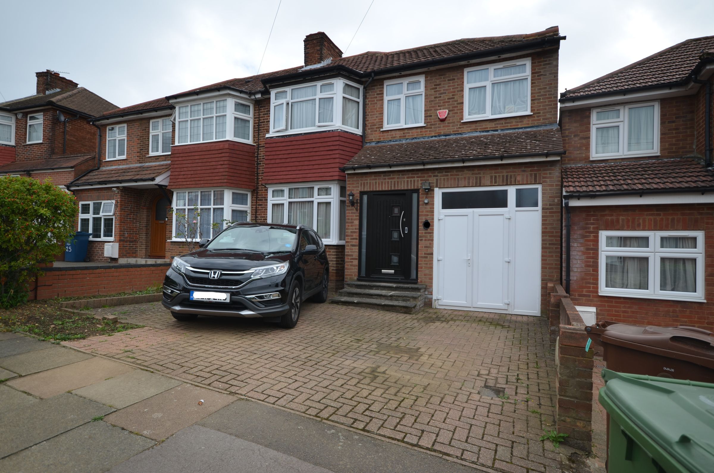 4 bed semidetached house for sale in Braithwaite Gardens, Stanmore HA7