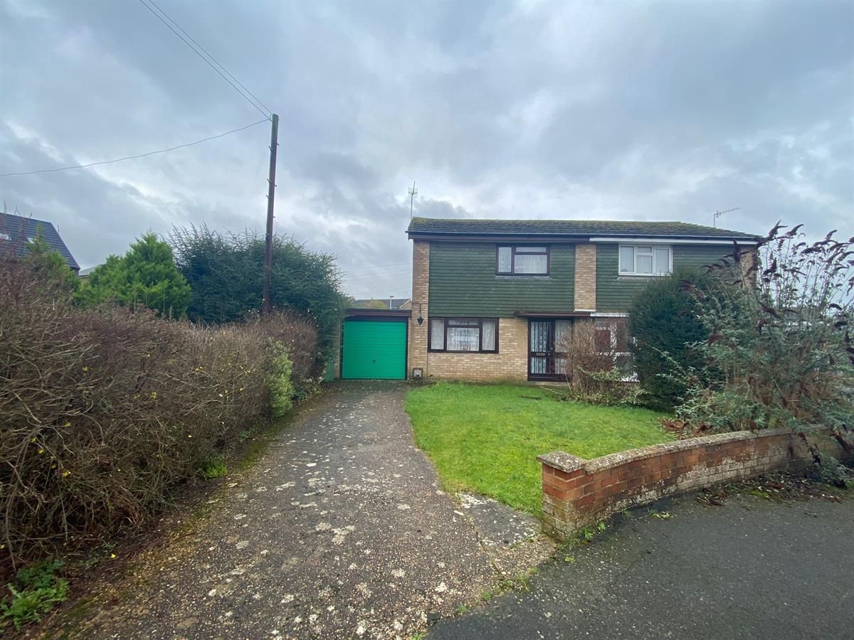 2 bed semidetached house for sale in Keel Gardens, Southborough