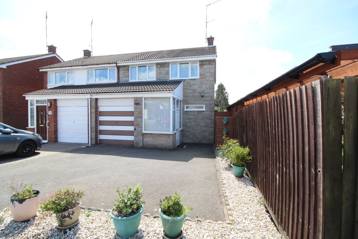 3 bed semidetached house for sale in Melrose Avenue, Bedworth CV12