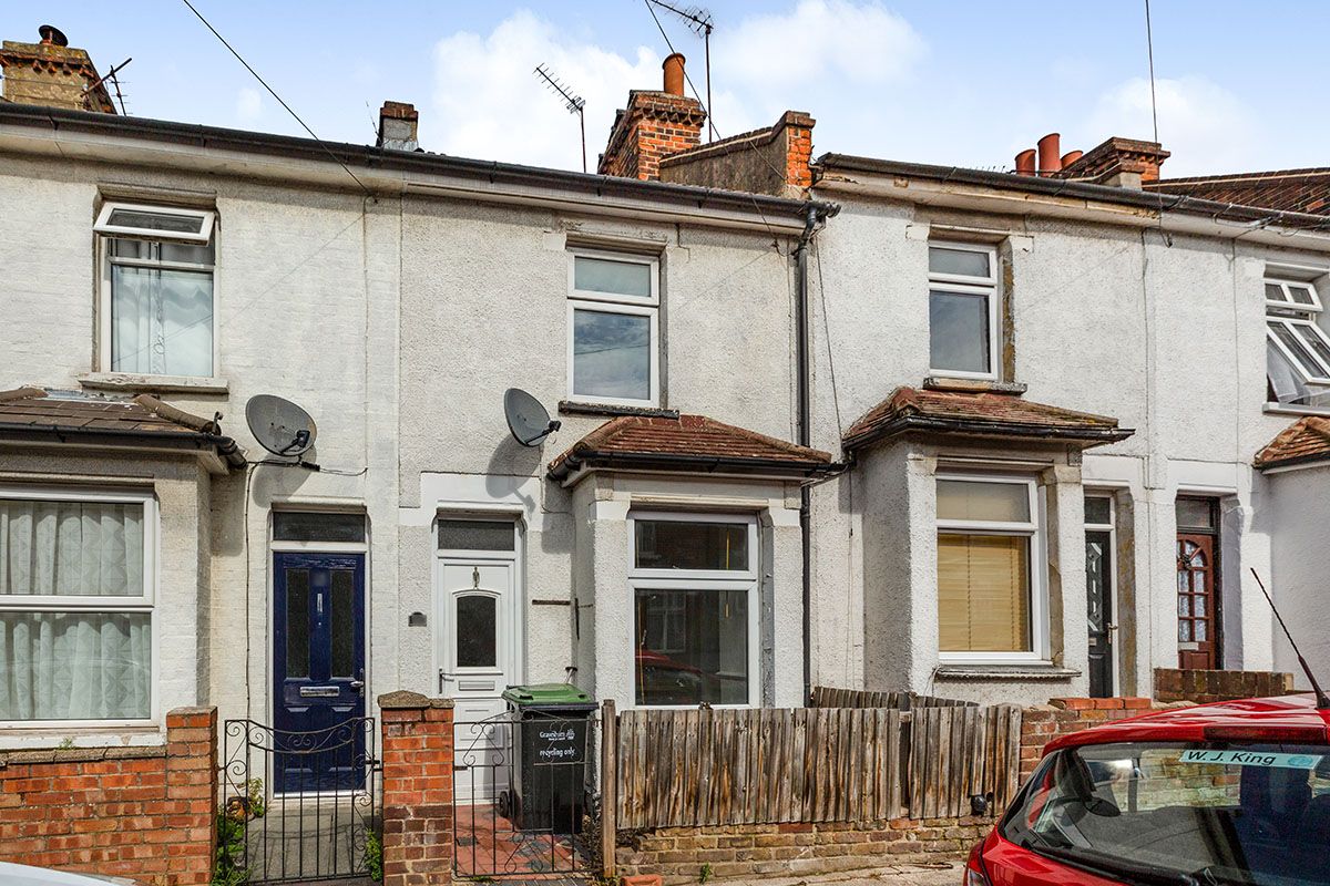 2 bed terraced house for sale in Wingfield Road, Gravesend, Kent DA12