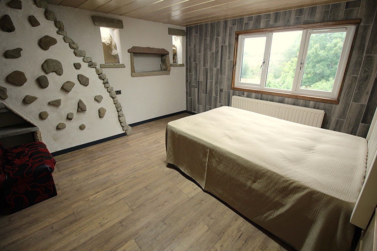 2 bed flat to rent in Greenhead Avenue, Blackburn, Lancashire BB1 Zoopla