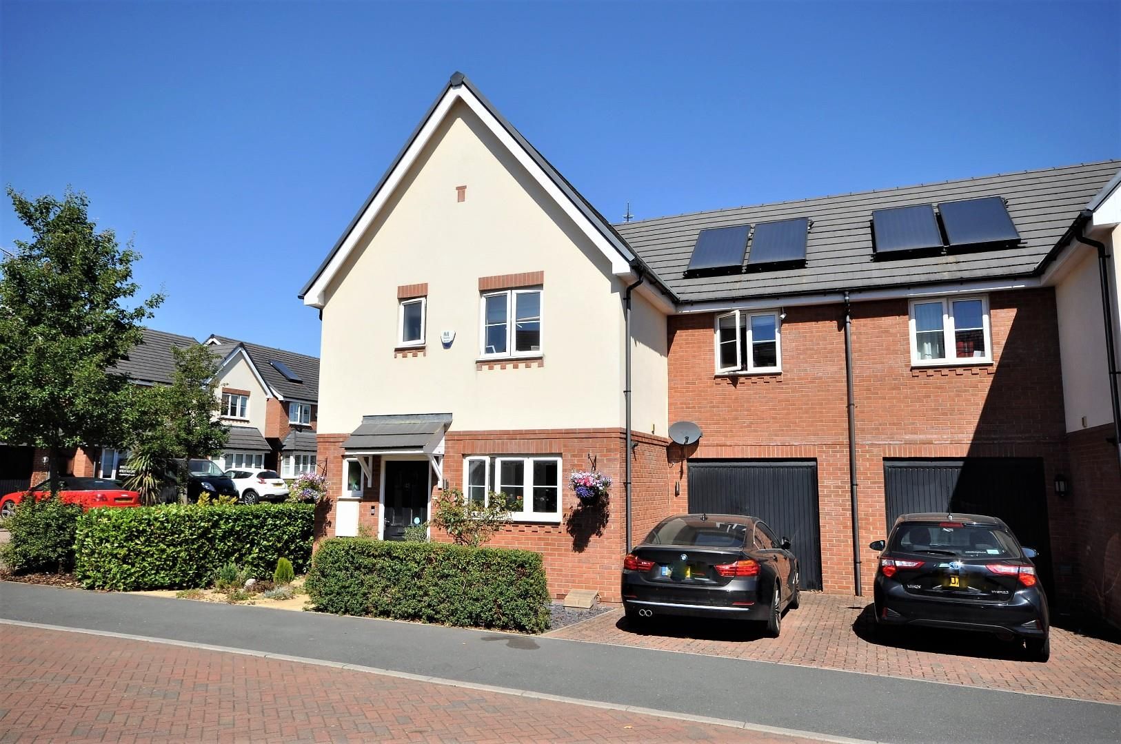 3 bed semidetached house for sale in Burbridge Road, Leavesden