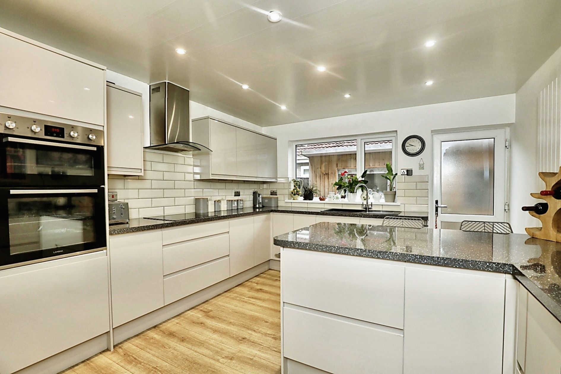 2 bed bungalow for sale in Waldorf Road, Cleethorpes DN35 Zoopla