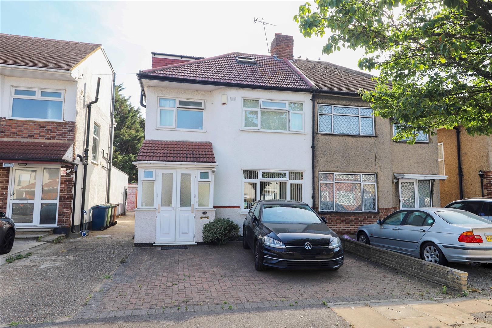 4 bed semidetached house for sale in Warwick Avenue, Harrow HA2 Zoopla