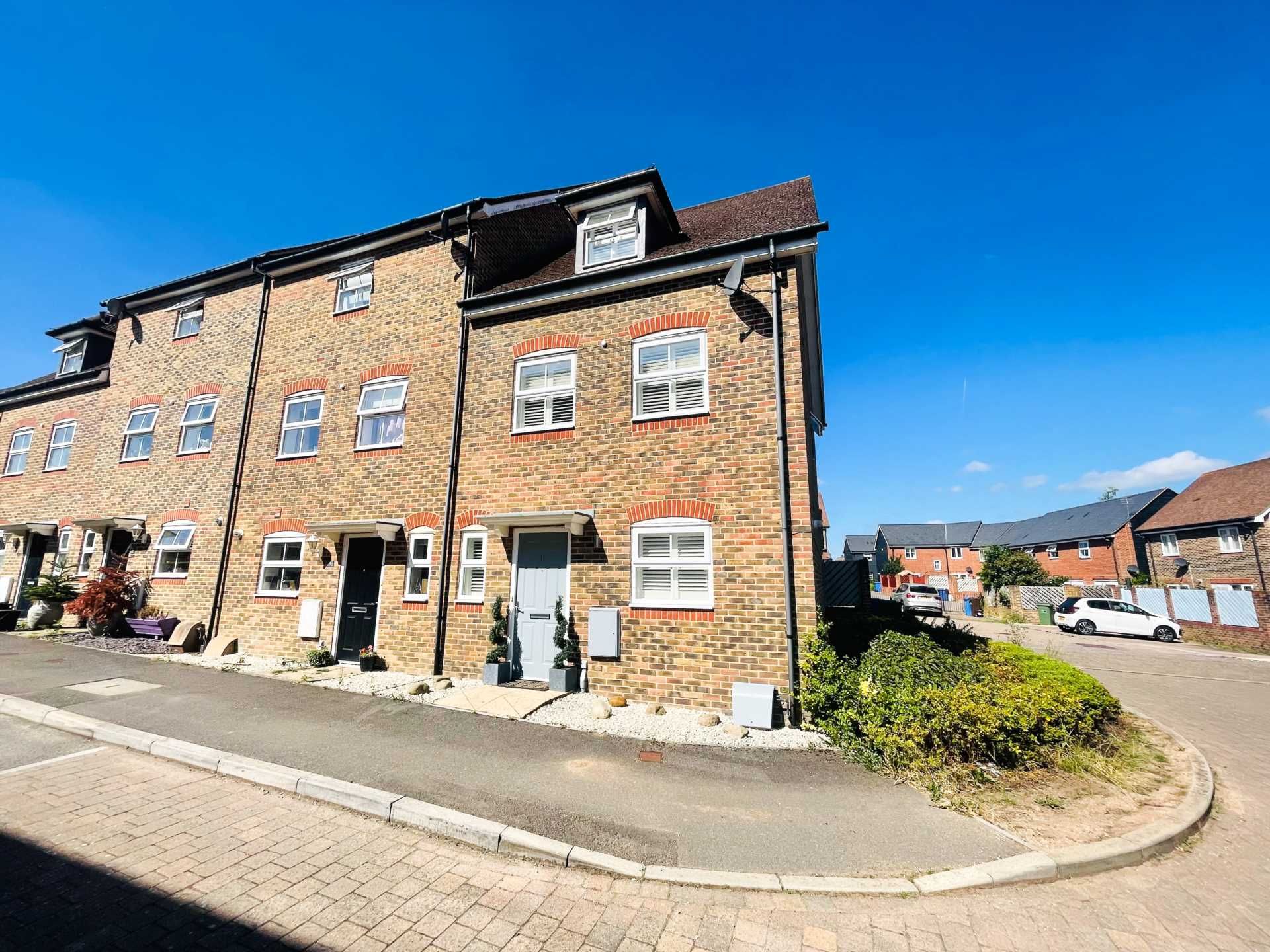 3 bed end terrace house for sale in Capercaillie Close, Park