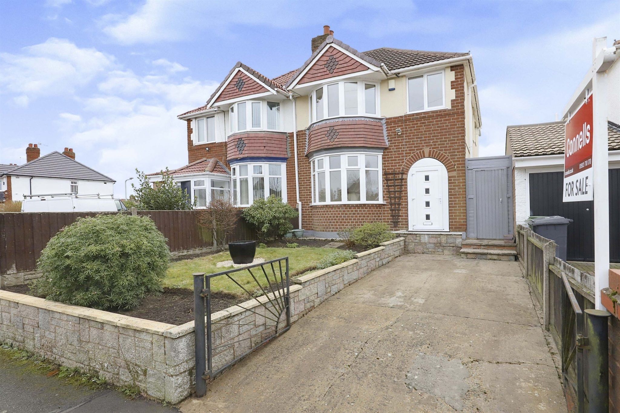 4 bed semidetached house for sale in Poplar Avenue, Wednesfield