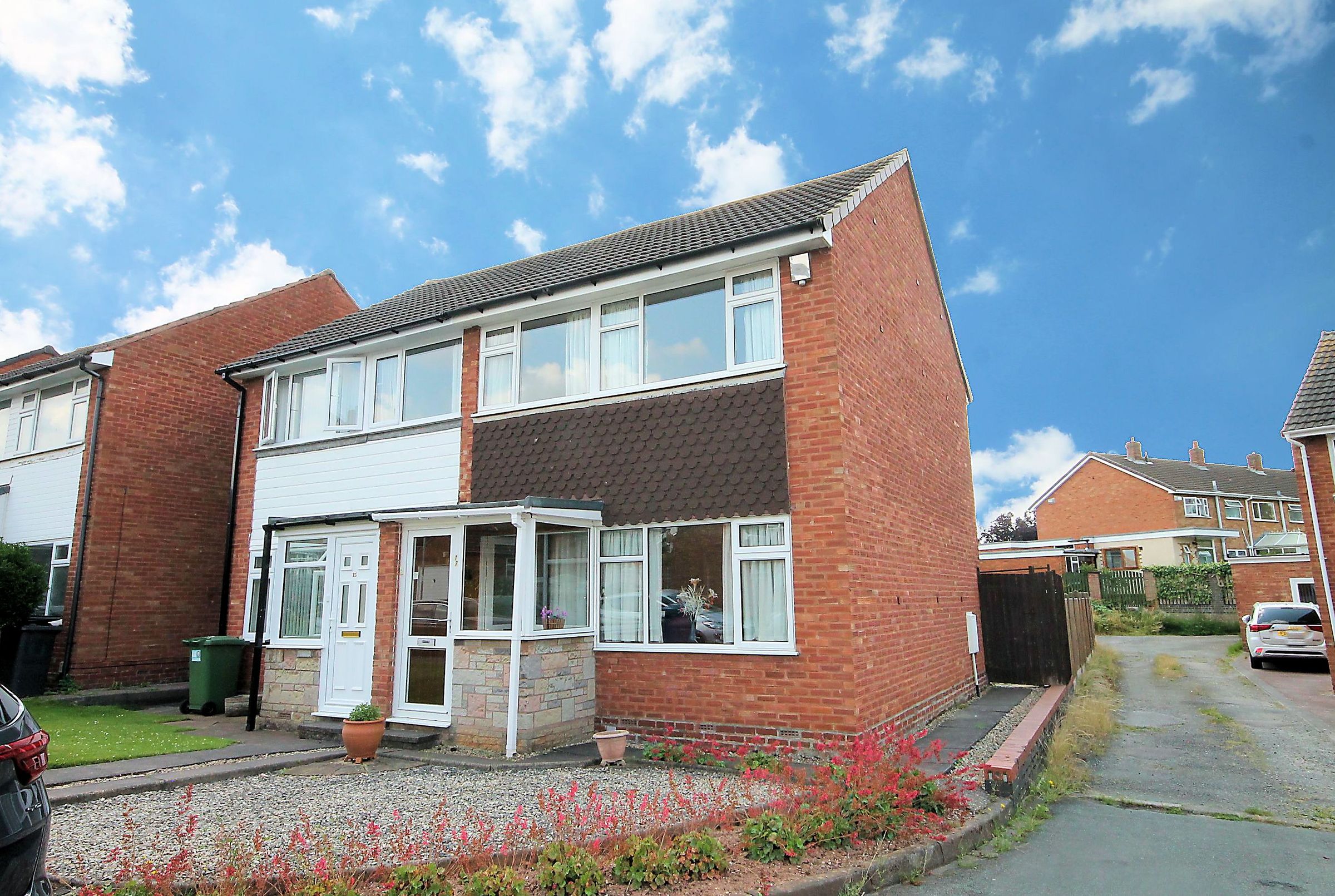 Treasure Close Tamworth B77  