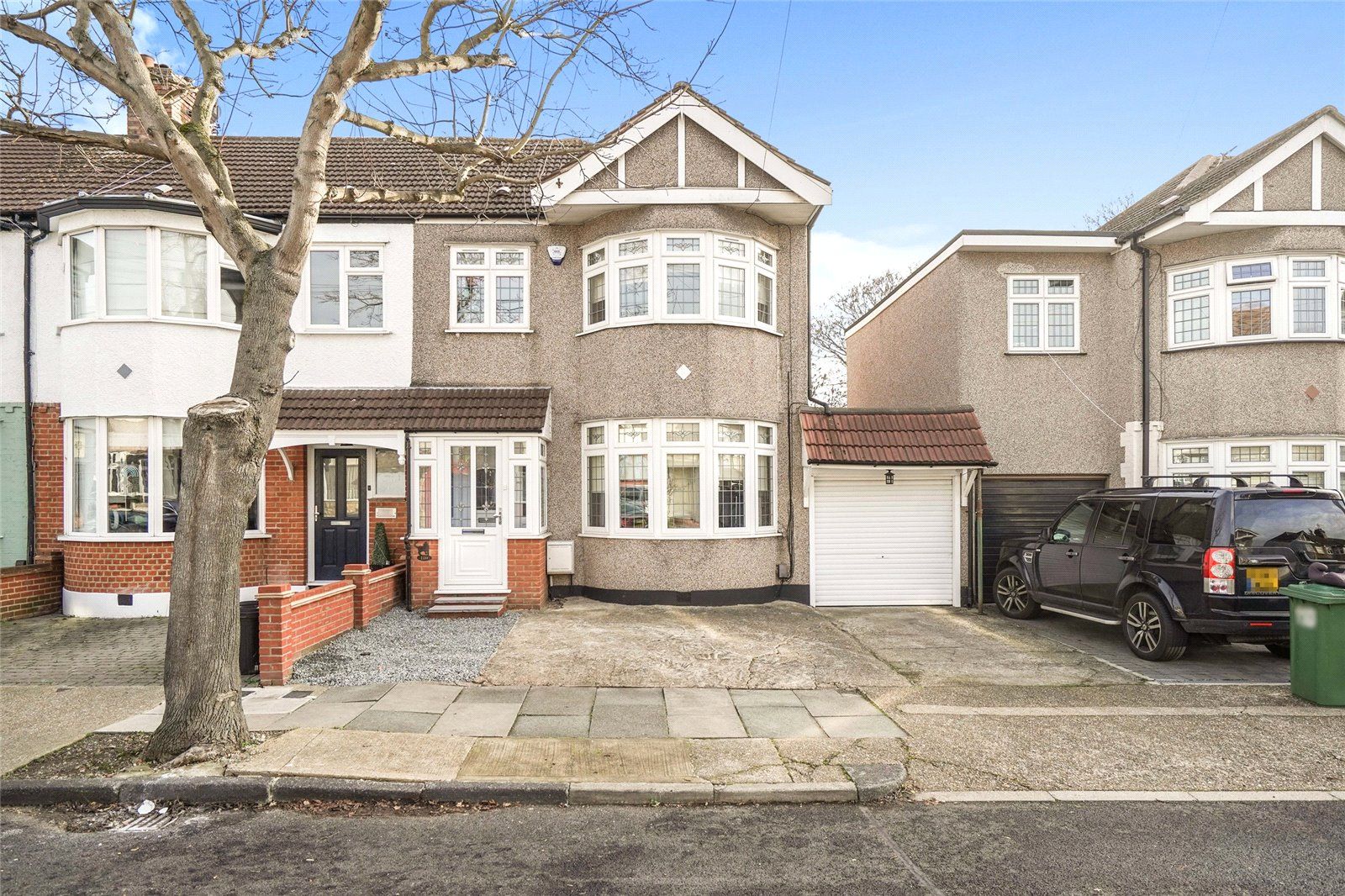 3 bed semidetached house for sale in Parkside Avenue, Romford RM1 Zoopla