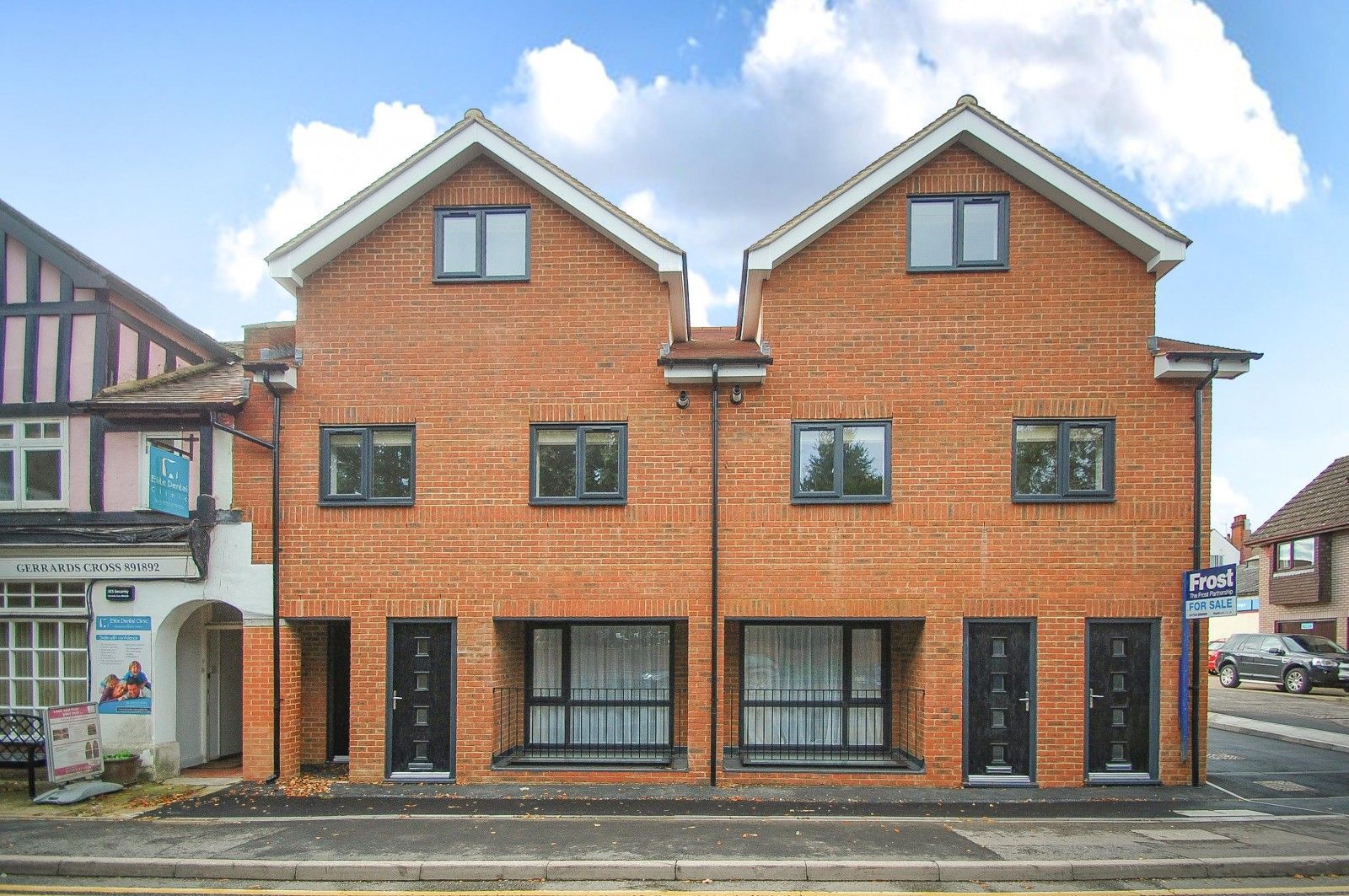 Apartment 2, Block A, 34-36 Oak End Way, Gerrards Cross, Buckinghamshire SL9  