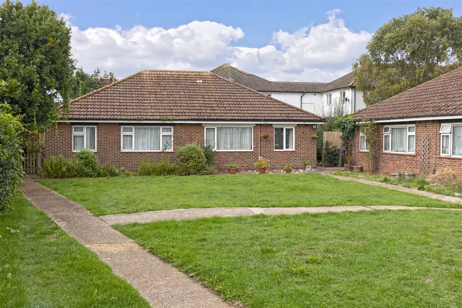 2 bed semidetached bungalow for sale in North Farm Road, Lancing BN15