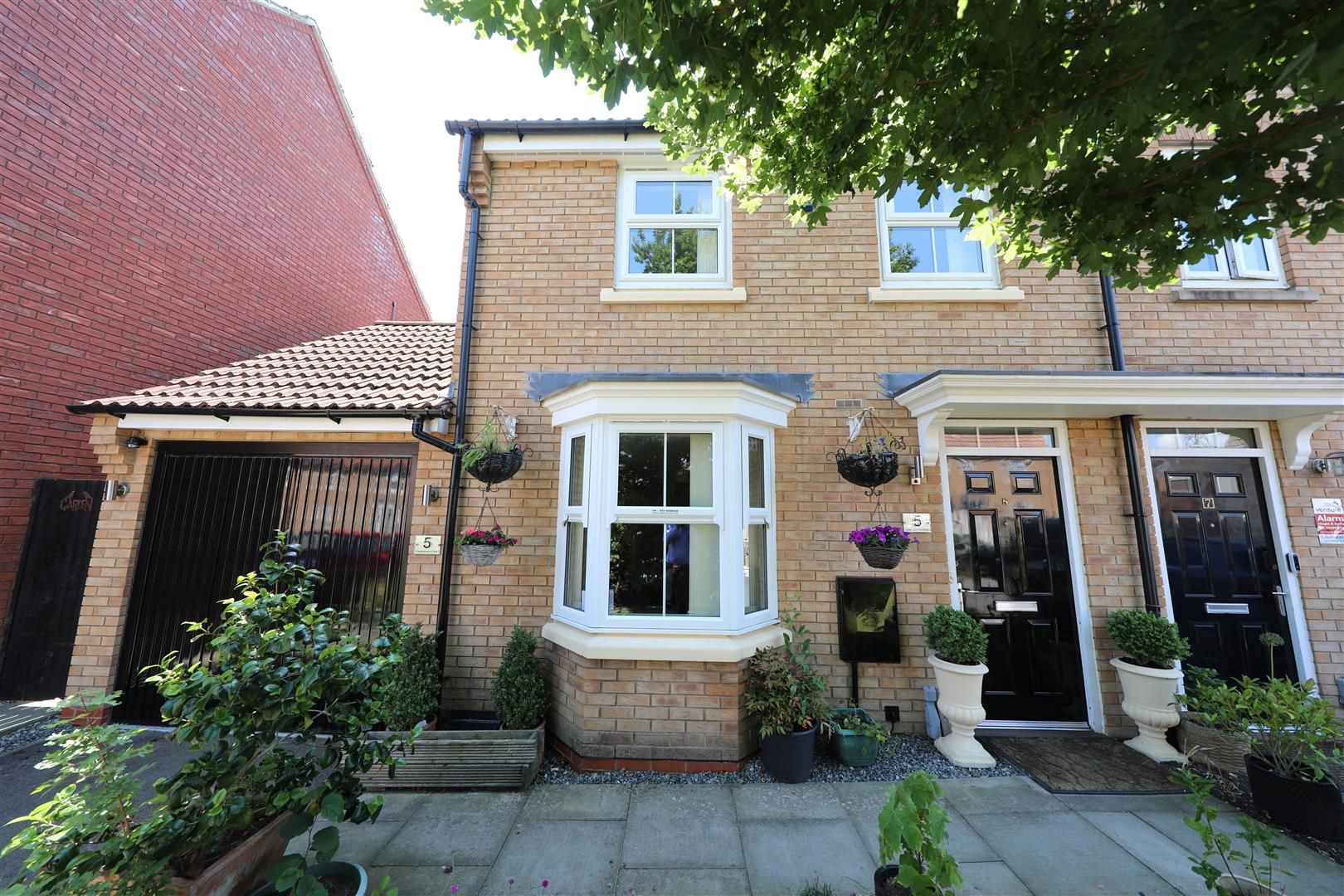 3 bed end terrace house for sale in Greenwich Park, Kingswood, Hull HU7