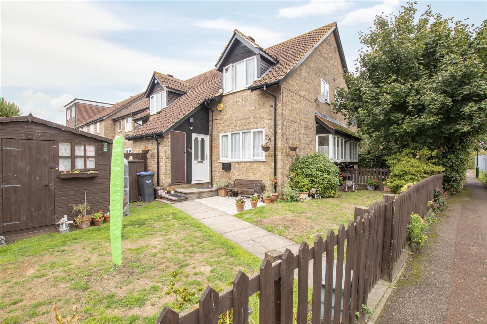 1 bed semidetached house for sale in Mahon Close, Enfield EN1 Zoopla