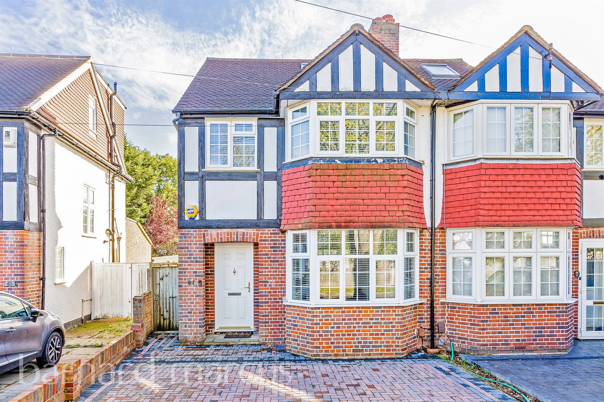 4 bed semidetached house for sale in Hollington Crescent, New Malden