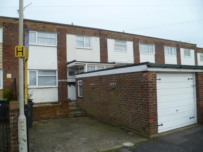 3 bed detached house to rent in Totton Walk, Havant, Hampshire PO9 Zoopla