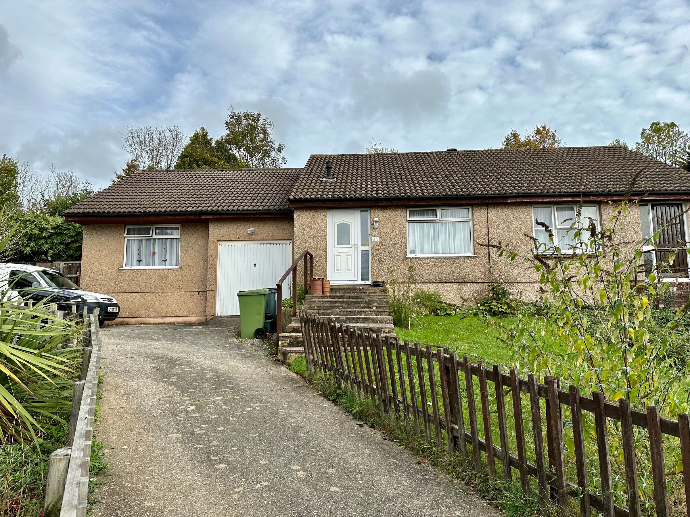 3 bed semidetached bungalow for sale in Fouracre Way, Kingsteignton