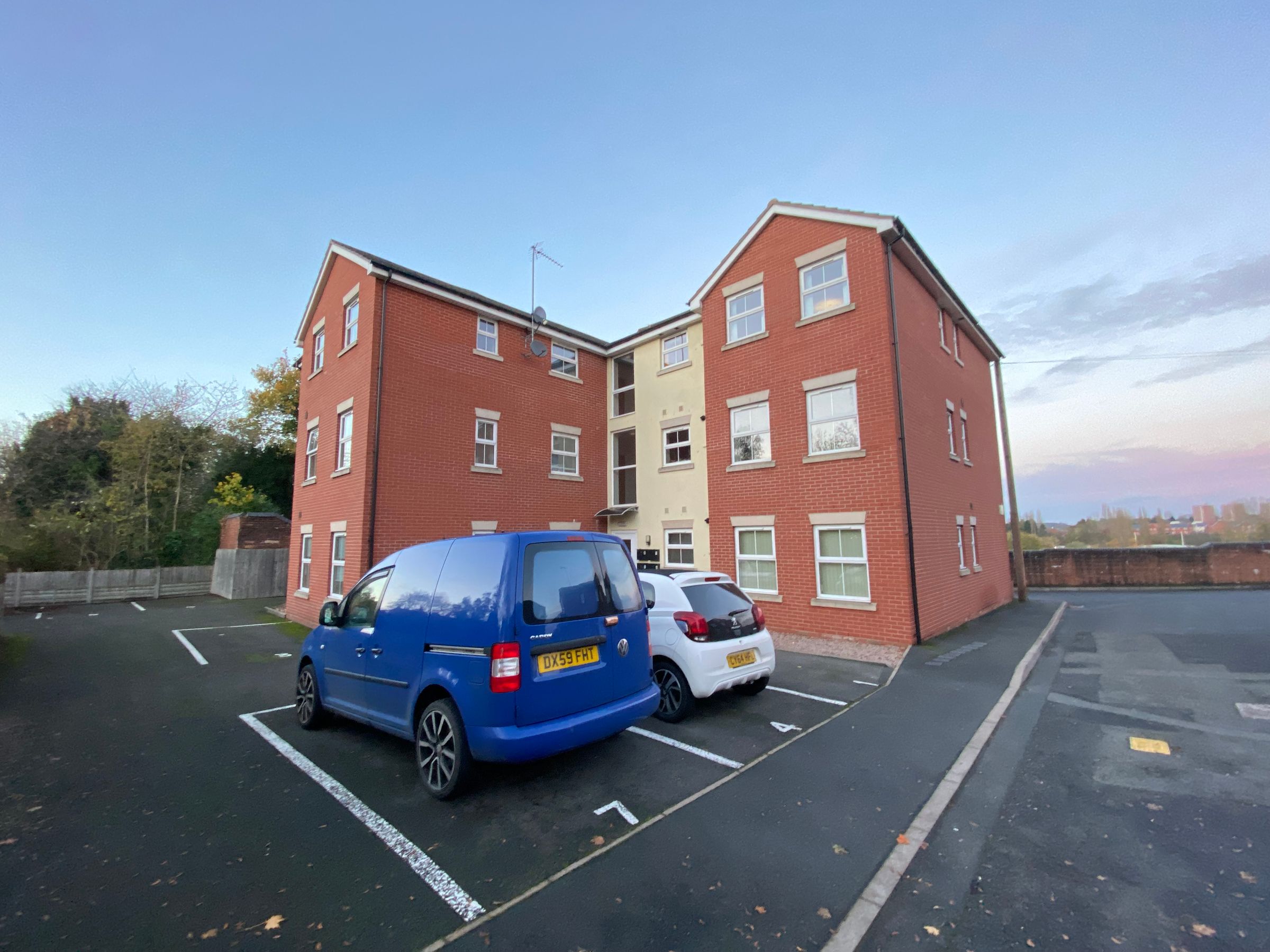 2 bed flat to rent in Mill Lane, Kidderminster DY11 Zoopla