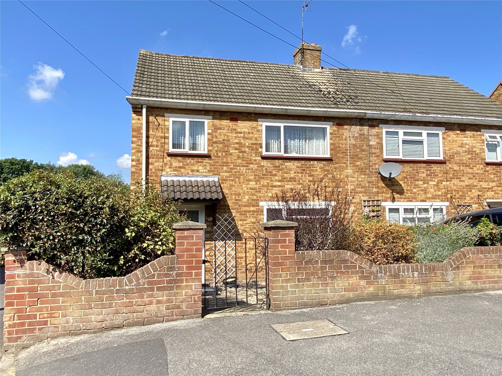 3 bed semidetached house for sale in Ross Road, Maidenhead, Berkshire