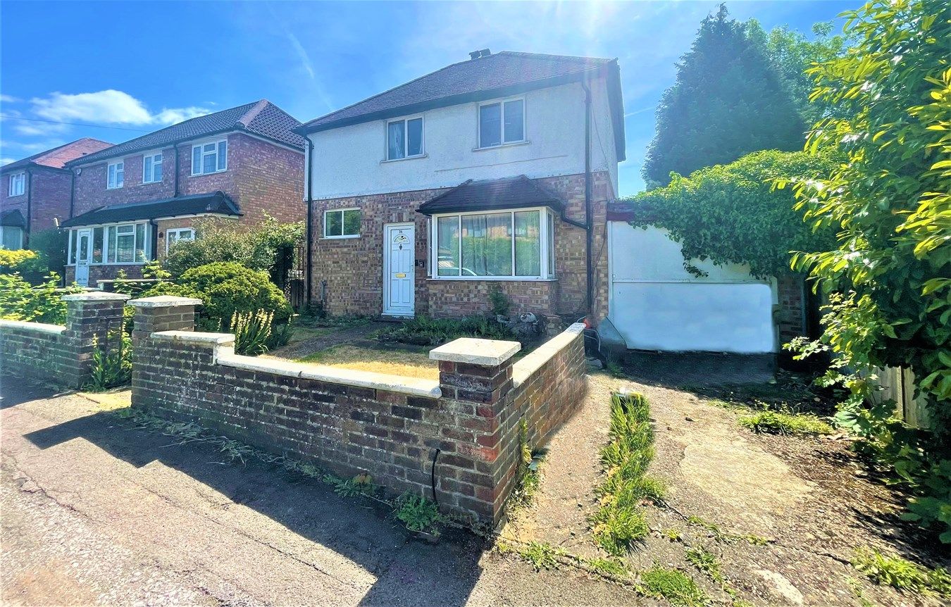 3 bed detached house for sale in Ardmore Avenue, Guildford GU2 Zoopla